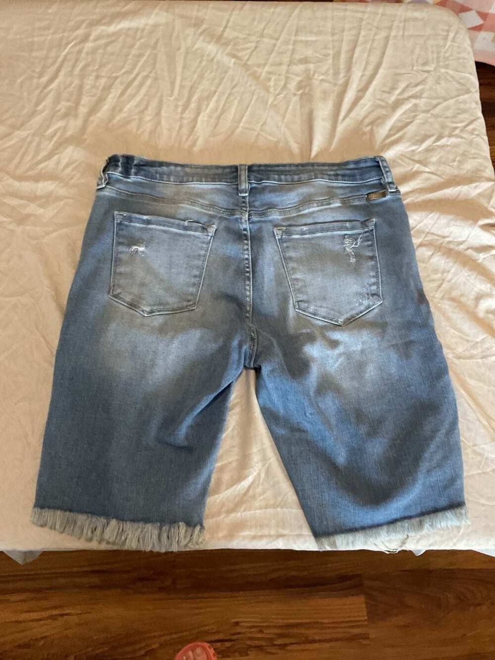 KanCan Exclusively for Maurices Distressed Bermuda Jean Shorts Size 31 - Picture 3 of 4